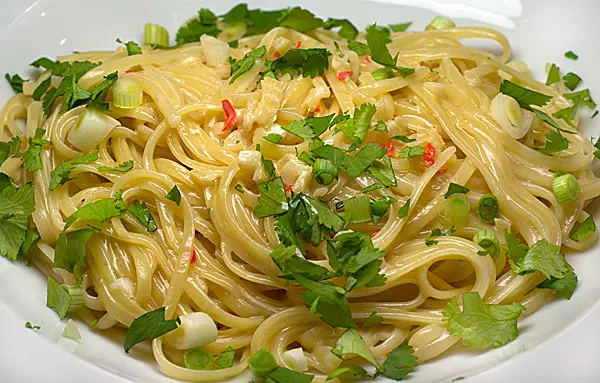 Italy meets Thailand: Linguine mit Ingwer und Kokosmilch