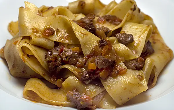 Pappardelle mit Hirsch-Ragù