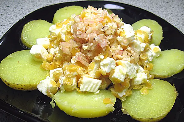 Linsensalat mit Schafskäse