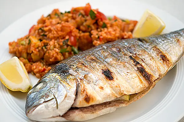 Gegrillte Dorade mit Tabouleh