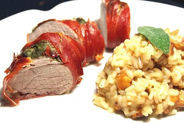 Schweinefilet-Saltimbocca mit Pfifferling-Risotto